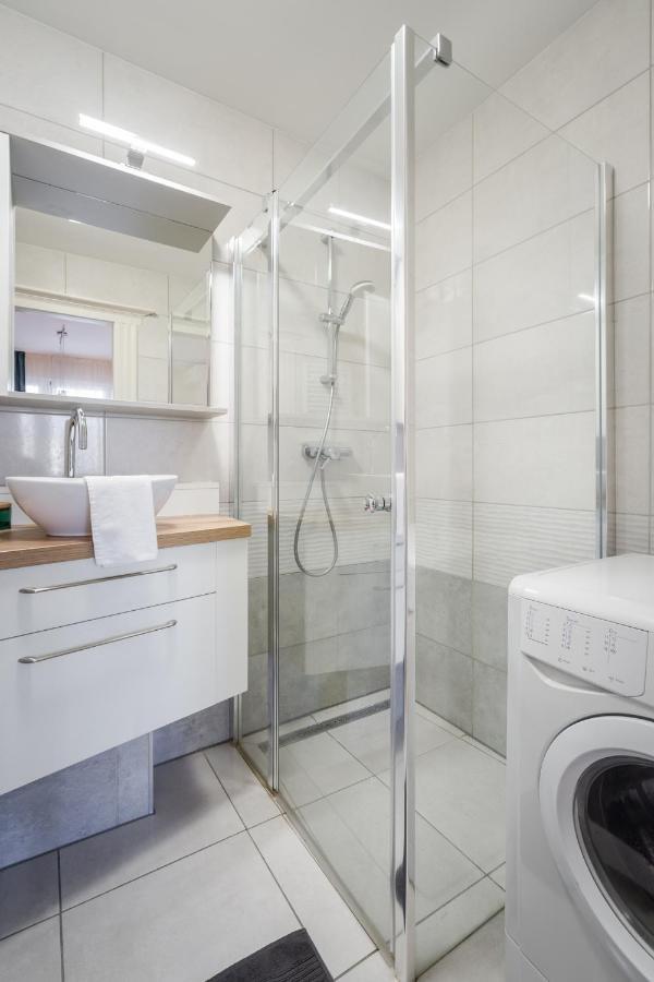 Bpr Blue Paradise Apartment With A/C Budapest Kültér fotó
