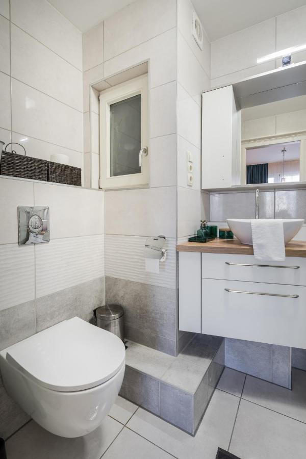 Bpr Blue Paradise Apartment With A/C Budapest Kültér fotó